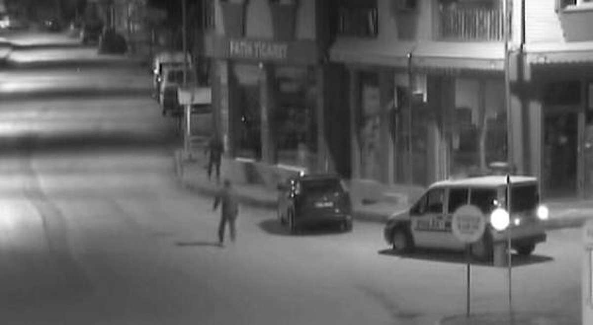 Mobese ile Takip Edilen Hırsızlar Kıskıvrak Yakalandı