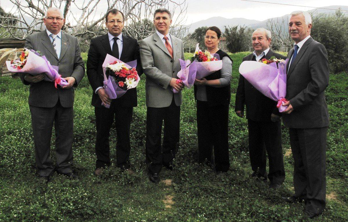 Ödemiş Protokolünden Cinbal\'a Kutlama Ziyareti
