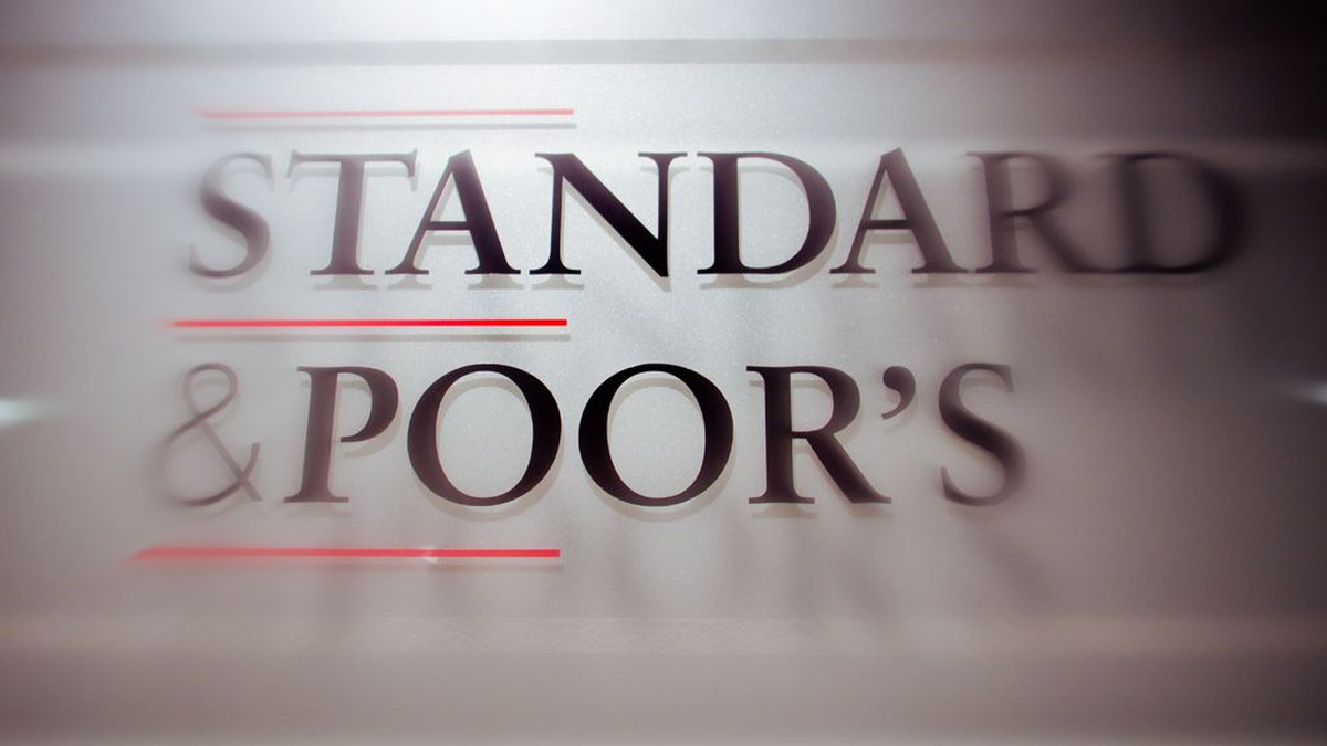 Standard&poor\'s Türkiye\'nin Kredi Notunu Yükseltti