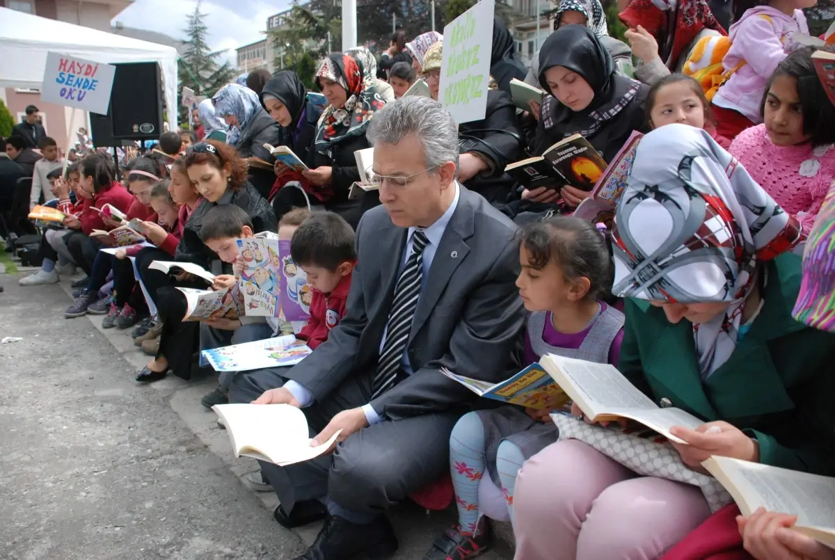 Tokat\'ta "Okullu Okulsuz Okuyoruz" Kampanyası