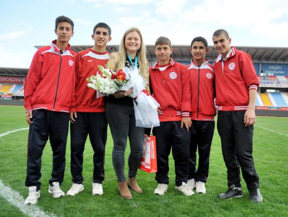 U-20 Dünya Kupası İçin Ülkeler Antalya\'da