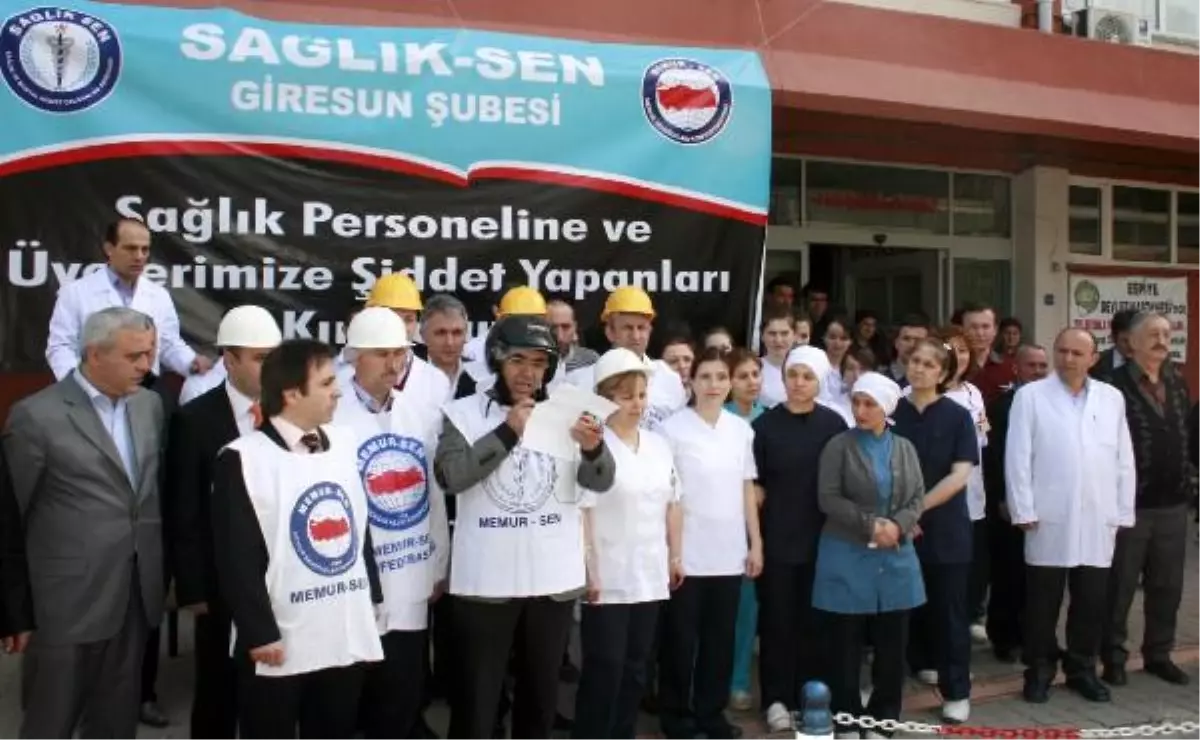 Yaralı Yakınları, Hastane Müdürü ve Görevlilere Saldırdı