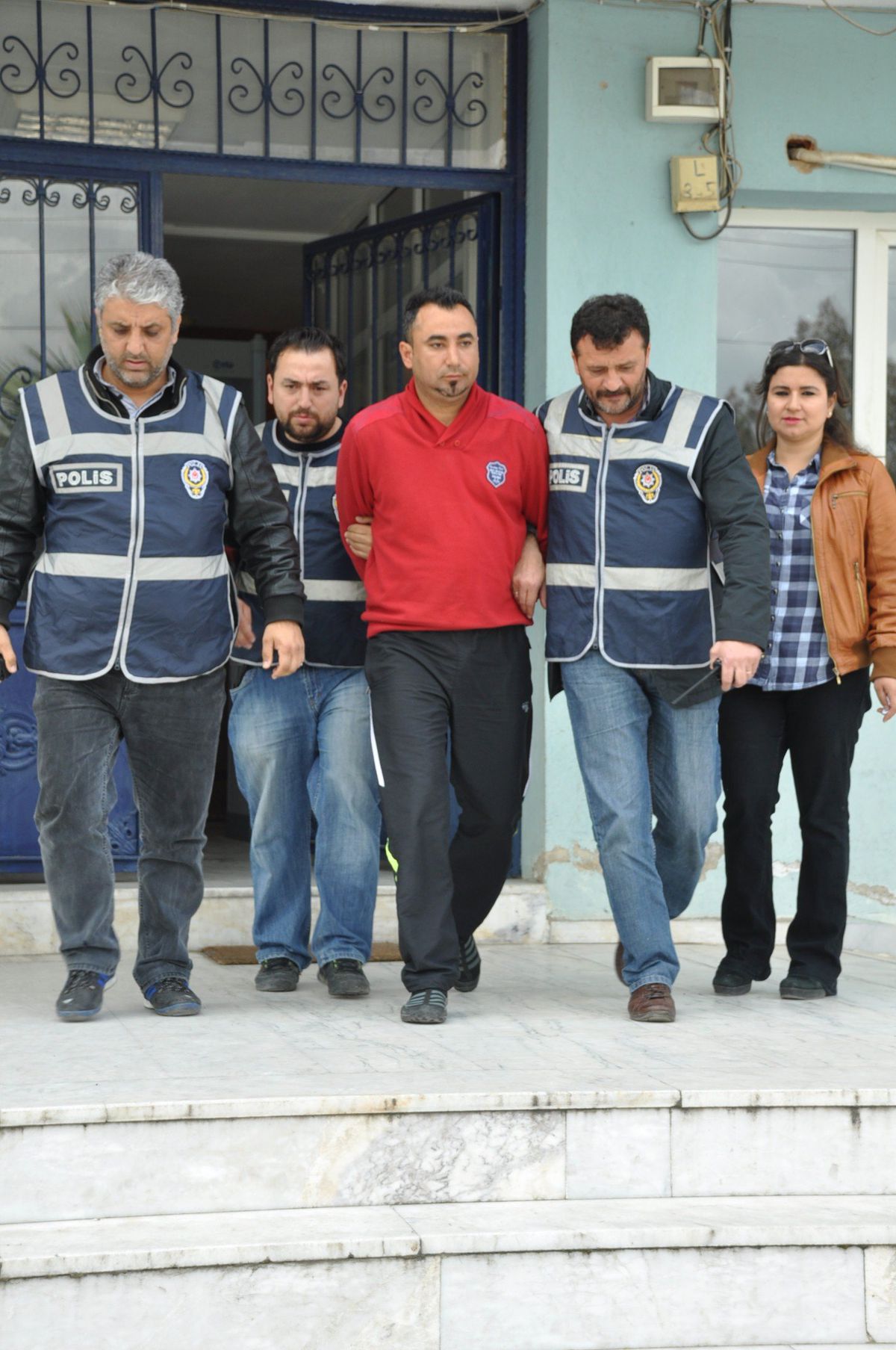 4 Yıldır Aranan Hükümlü Gardropta Yakalandı