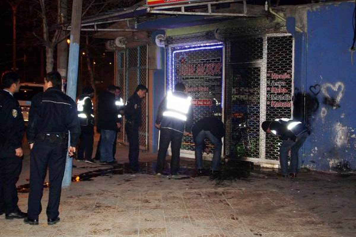 Adıyaman\'da Bir İşyerine Molotofkokteyli Atıldı