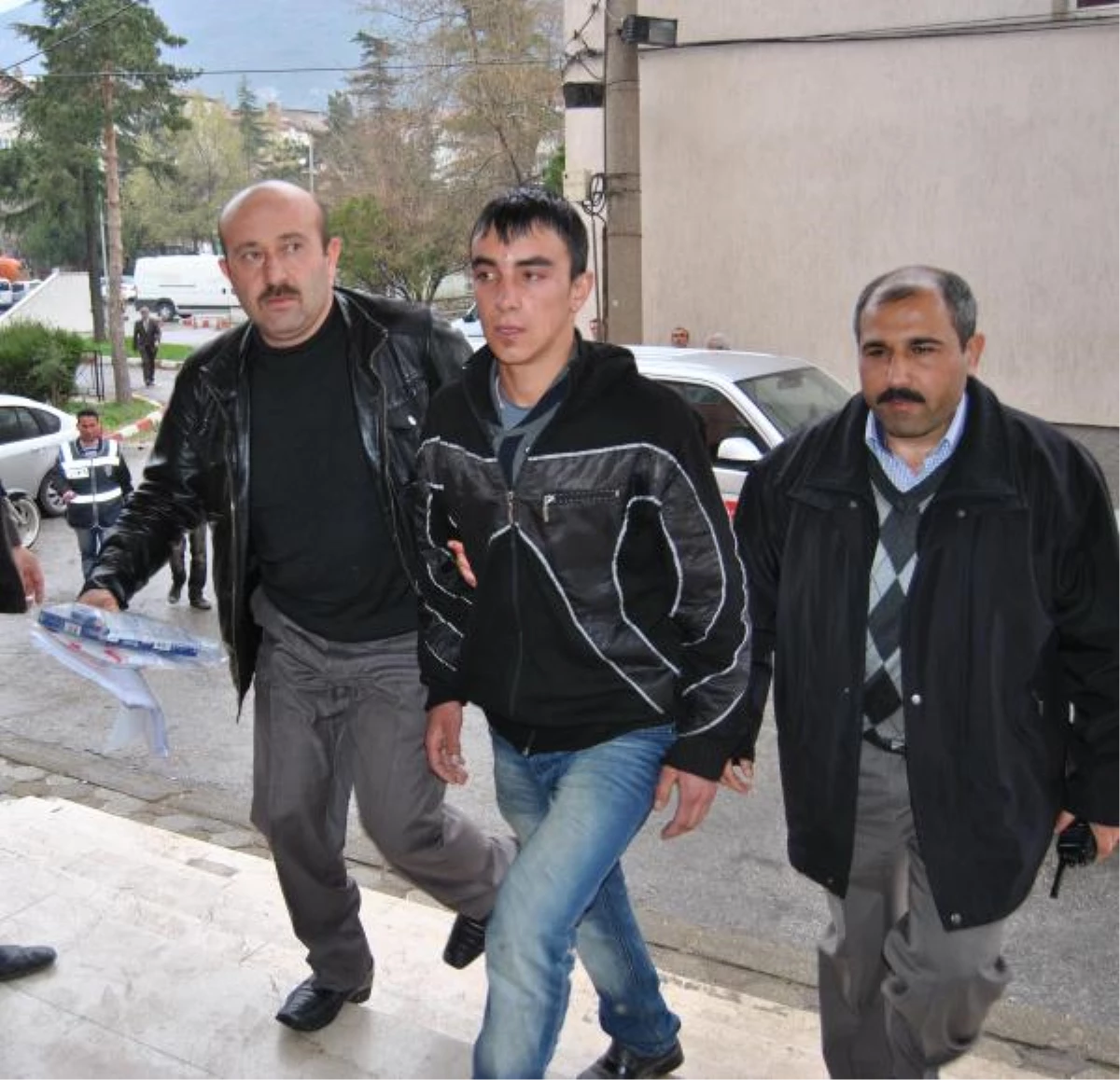 Akşehir\'de Hırsızlık Şüphesi 3 Kişi Yakalandı