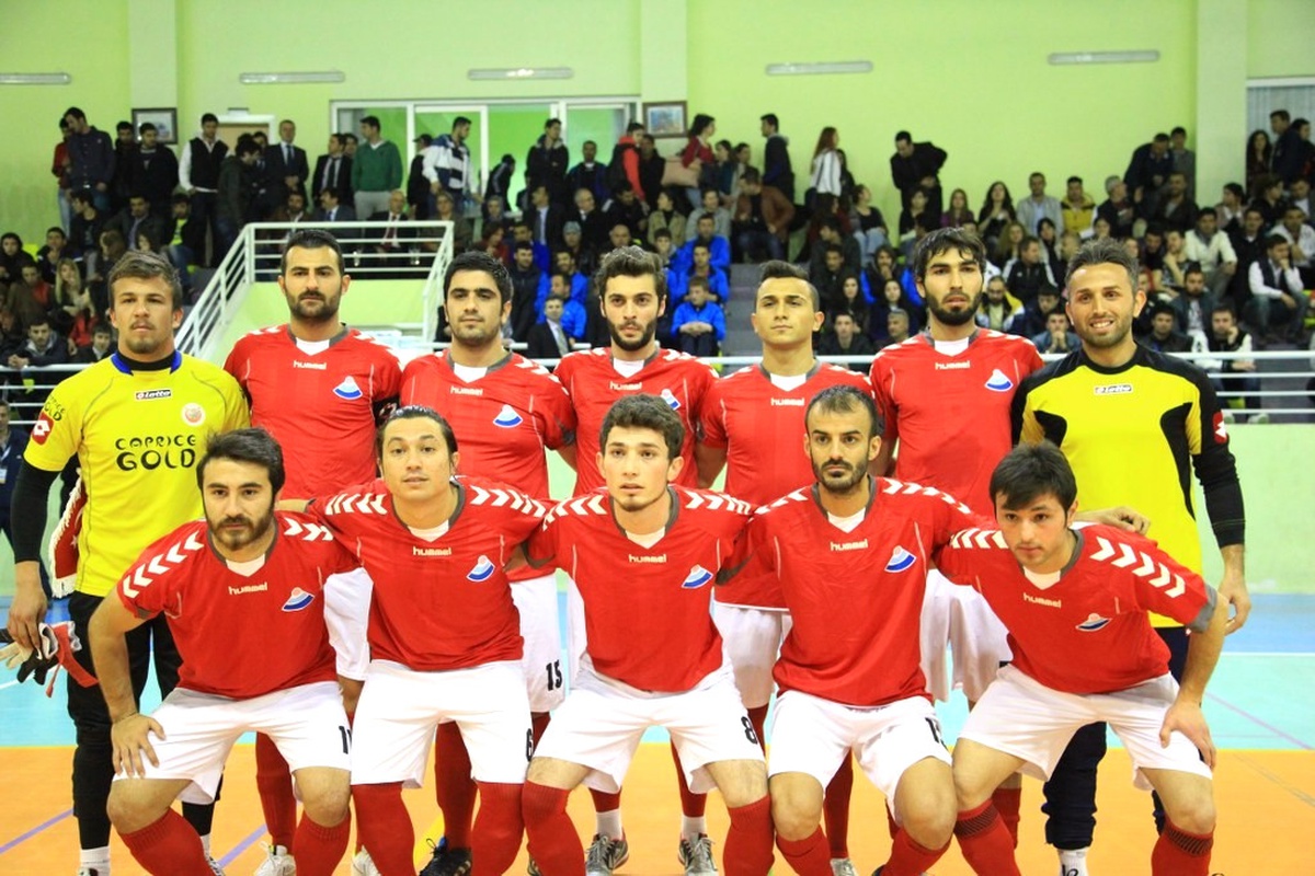 Asü Salon Futbol Takımı Kupayı Aldı