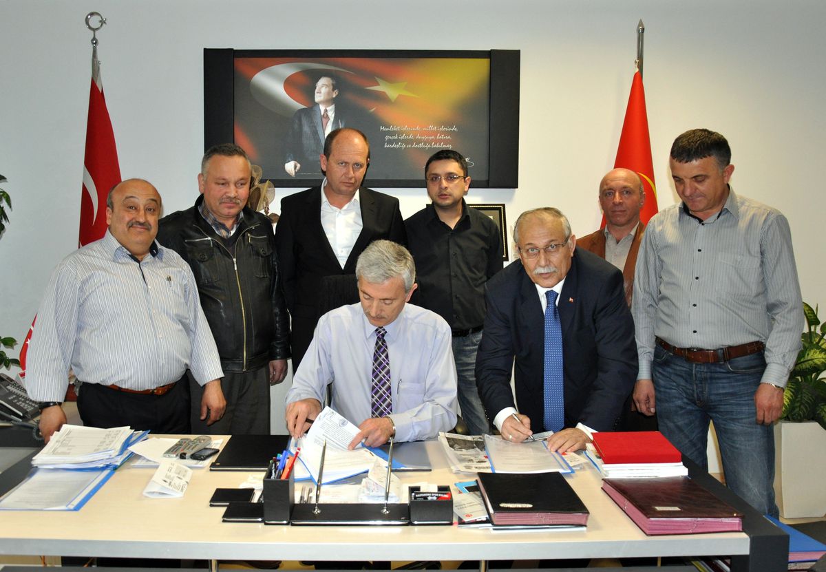 Belediye, İşçilerle Toplu Sözleşme İmzaladı