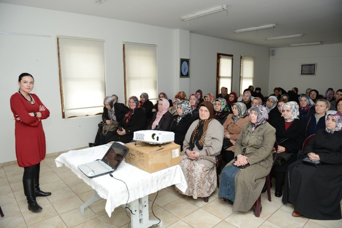 Beyoğlu'nda Kadınlar Kansere Karşı Bilinçlendi