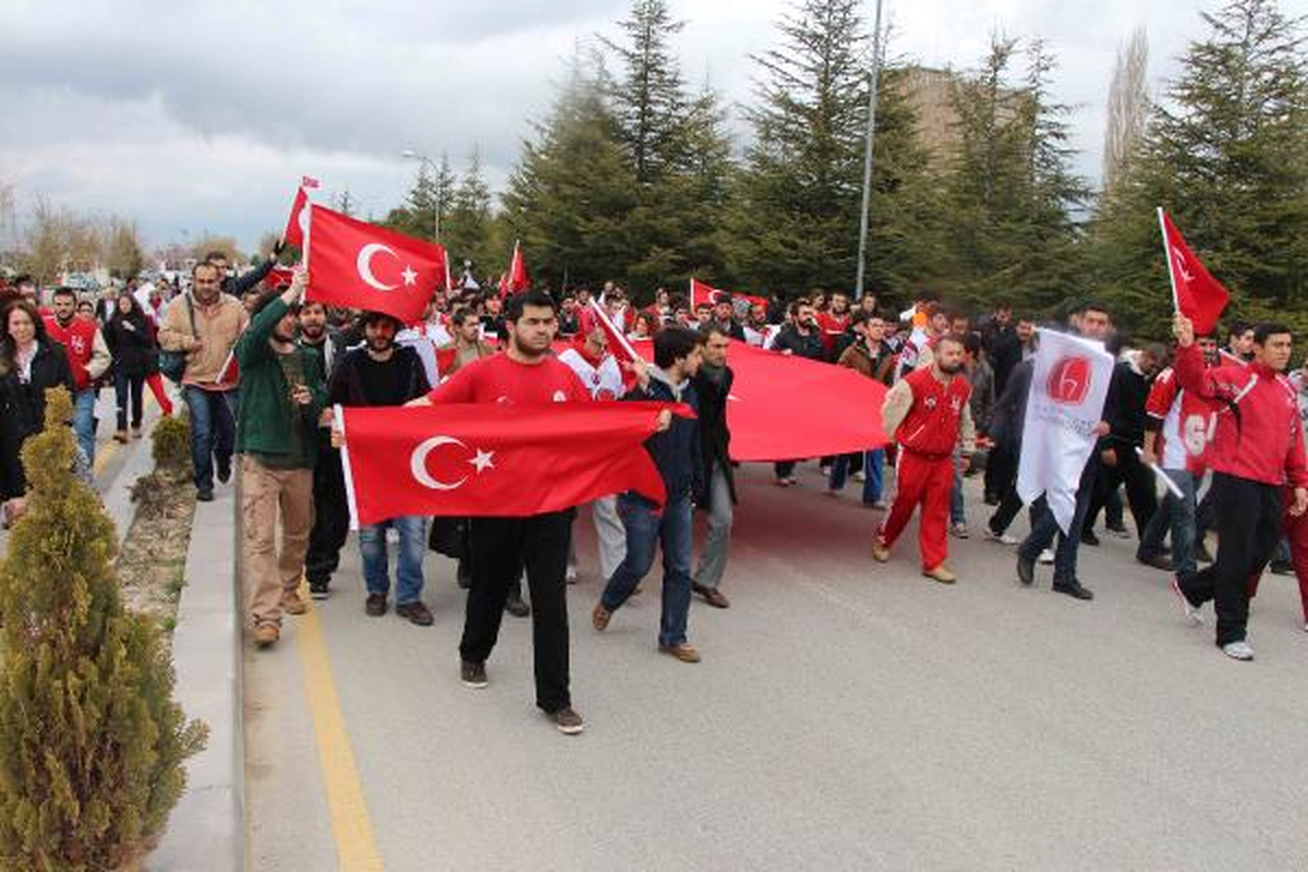 Beytepe\'de Çıkan Olaylar Sessiz Yürüyüşle Protesto Edildi