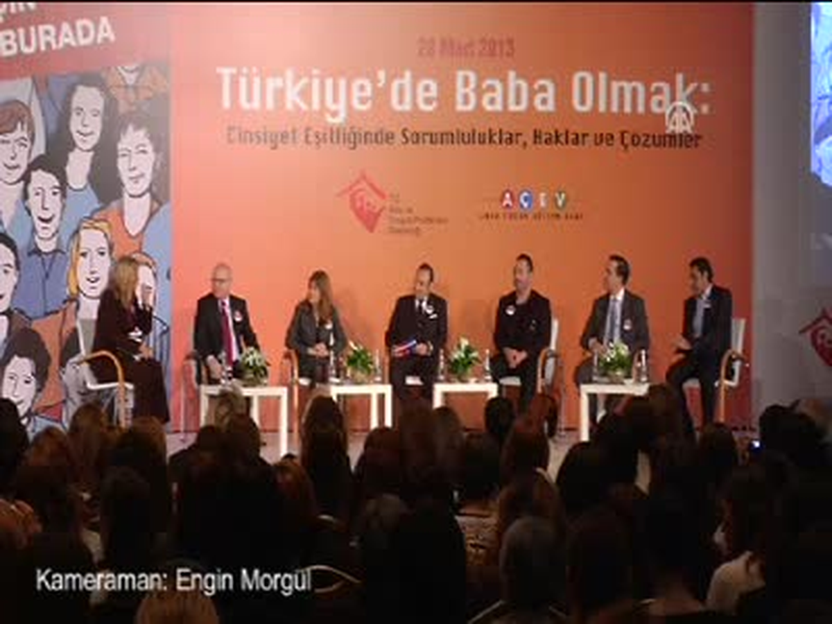 Cem Yılmaz Bu Kez Babalığı Anlattı