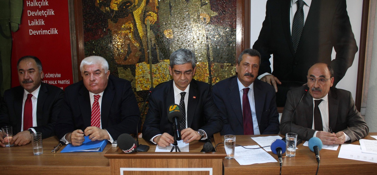 CHP\'li Ekici, "Belediyelerin Görevi Halka Hizmet Etmektir"