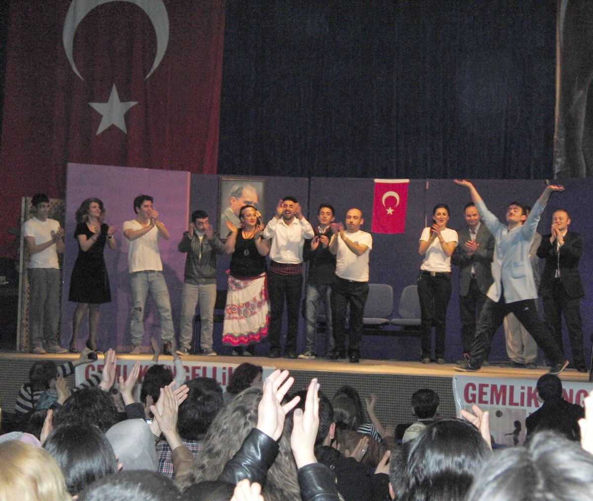 Çırak Tiyatrosu İlk Oyunu ile Sahnede