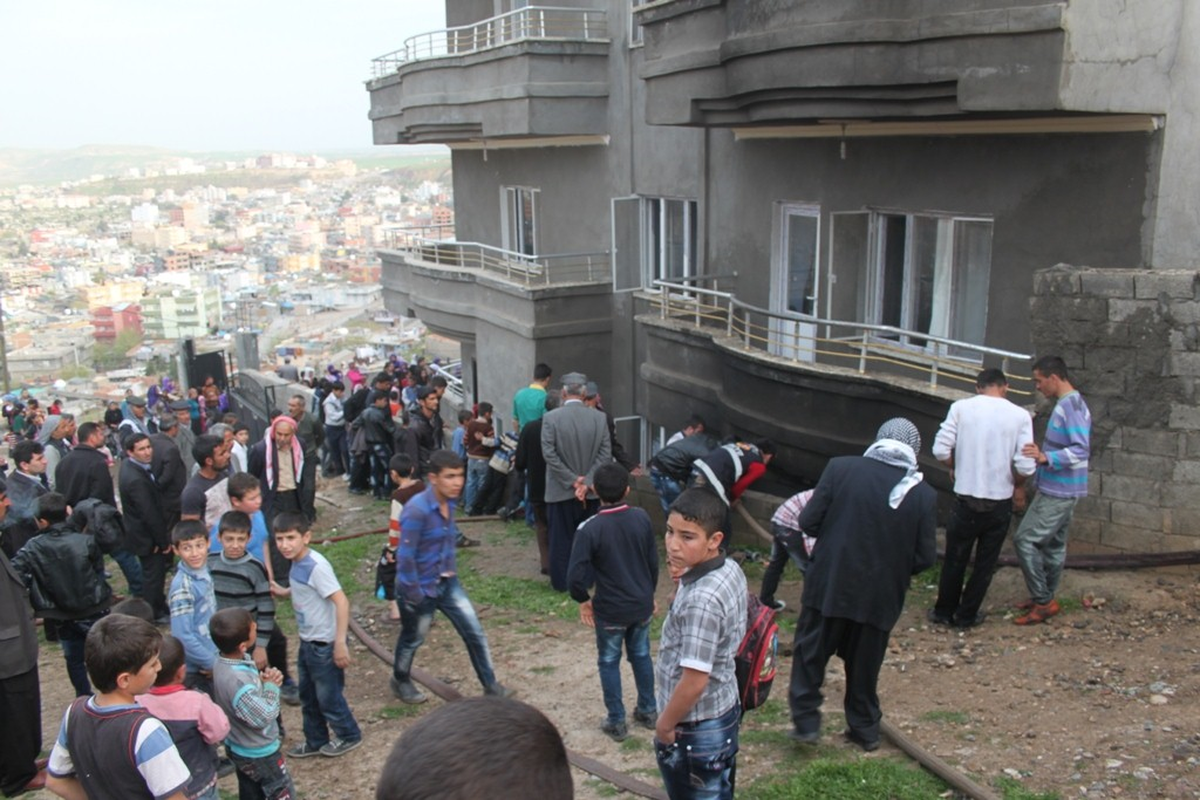 Cizre\'de Ev Yangını Korkuttu