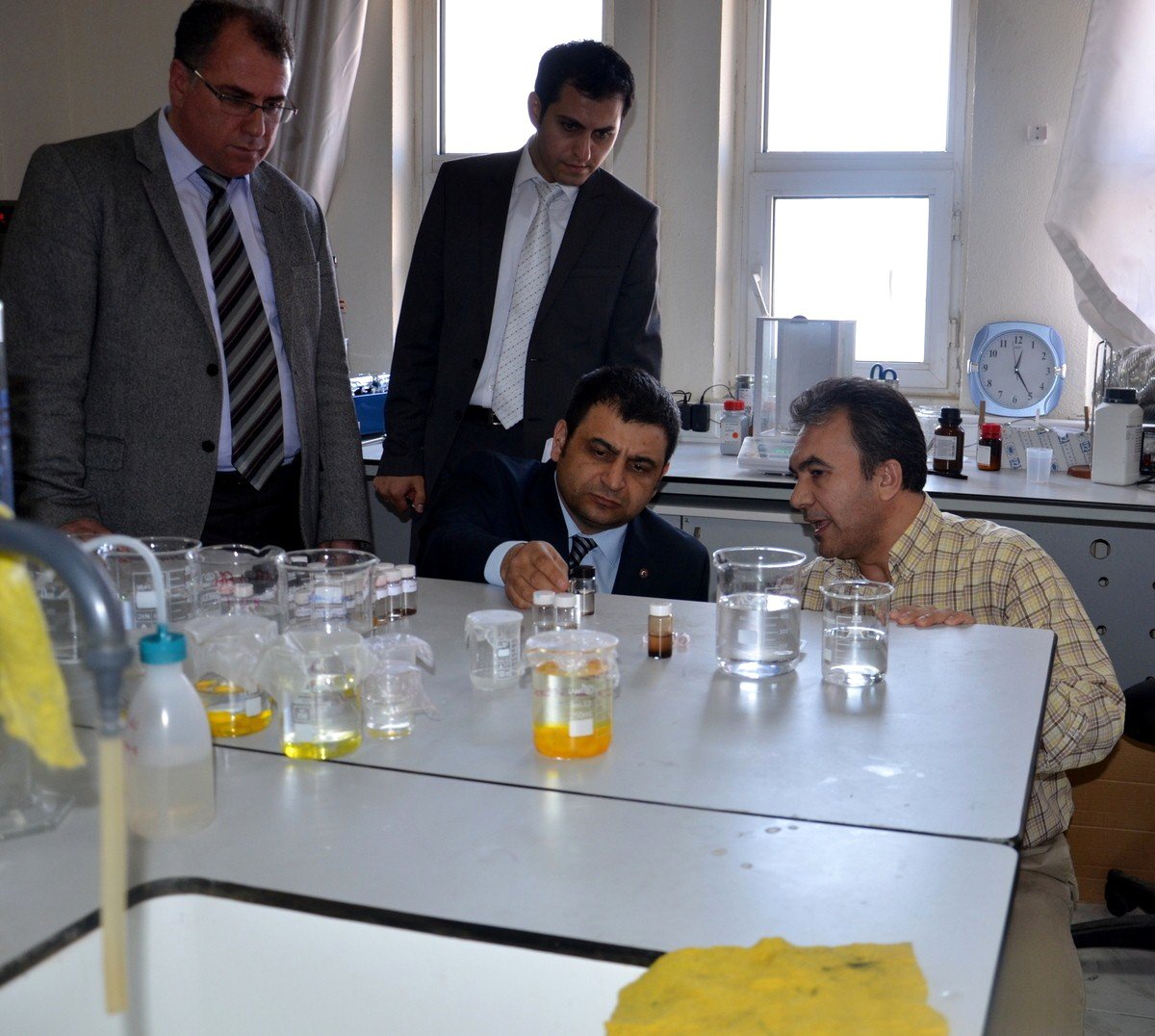 Çomü Rektörü Laçiner Laboratuvarları İnceledi