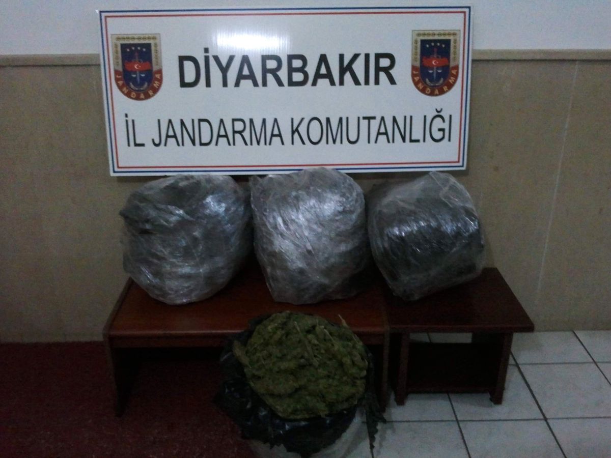 Diyarbakır\'da 164 Kilogram Esrar Ele Geçirildi
