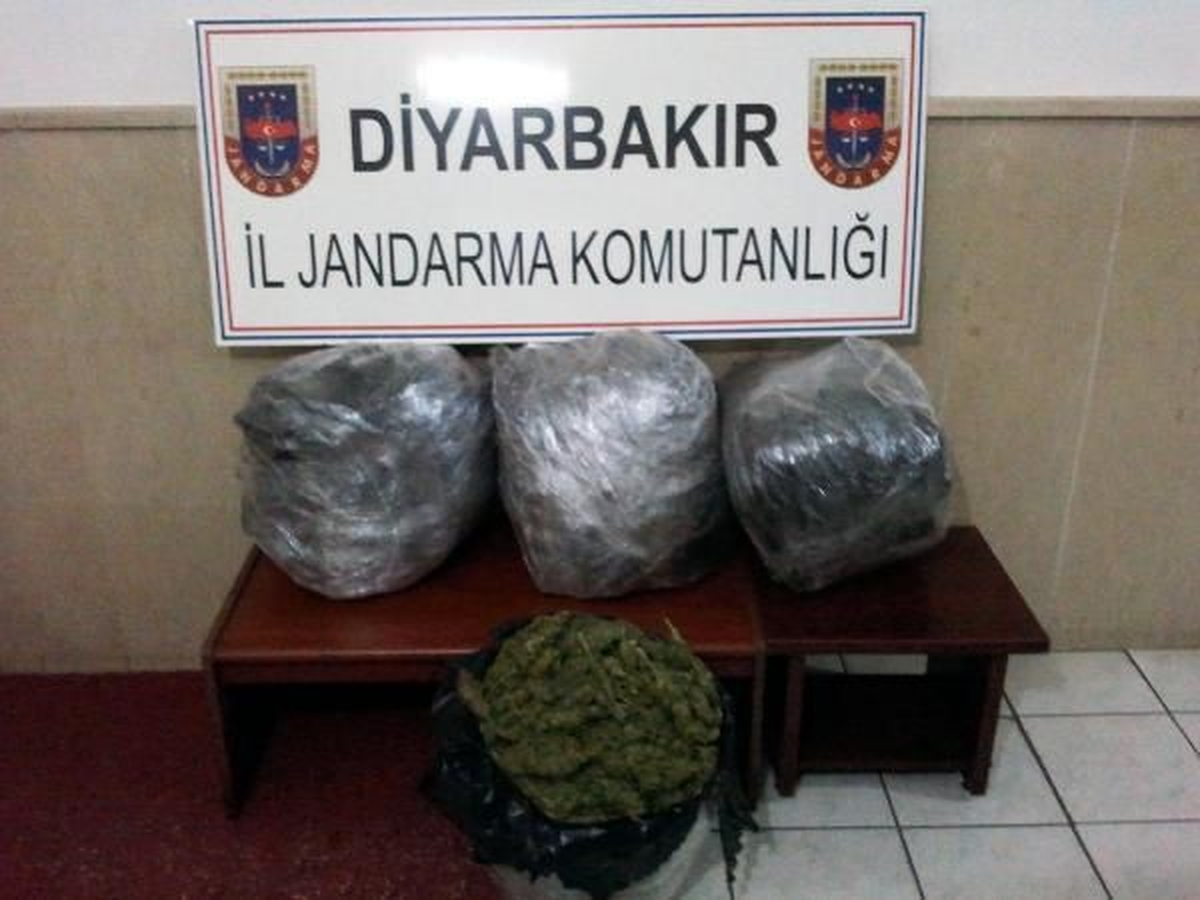 Diyarbakır\'da 164 Kilogram Esrar Ele Geçirildi
