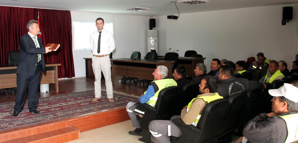 Döşemealtı Personeline \'Mesleki Eğitim Semineri\'