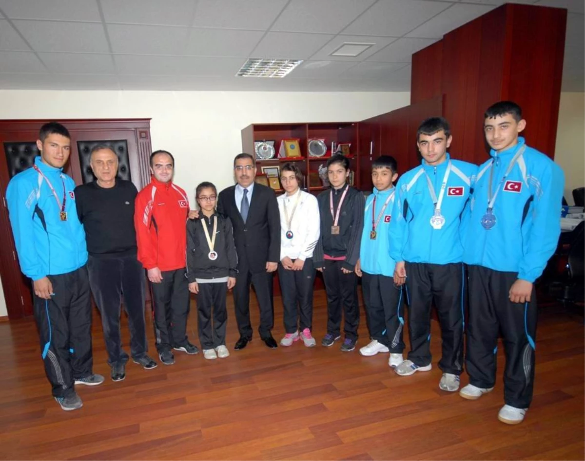 Dünya Şampiyonları Yüreğir Belediye Spor Kulübüne Katıldı