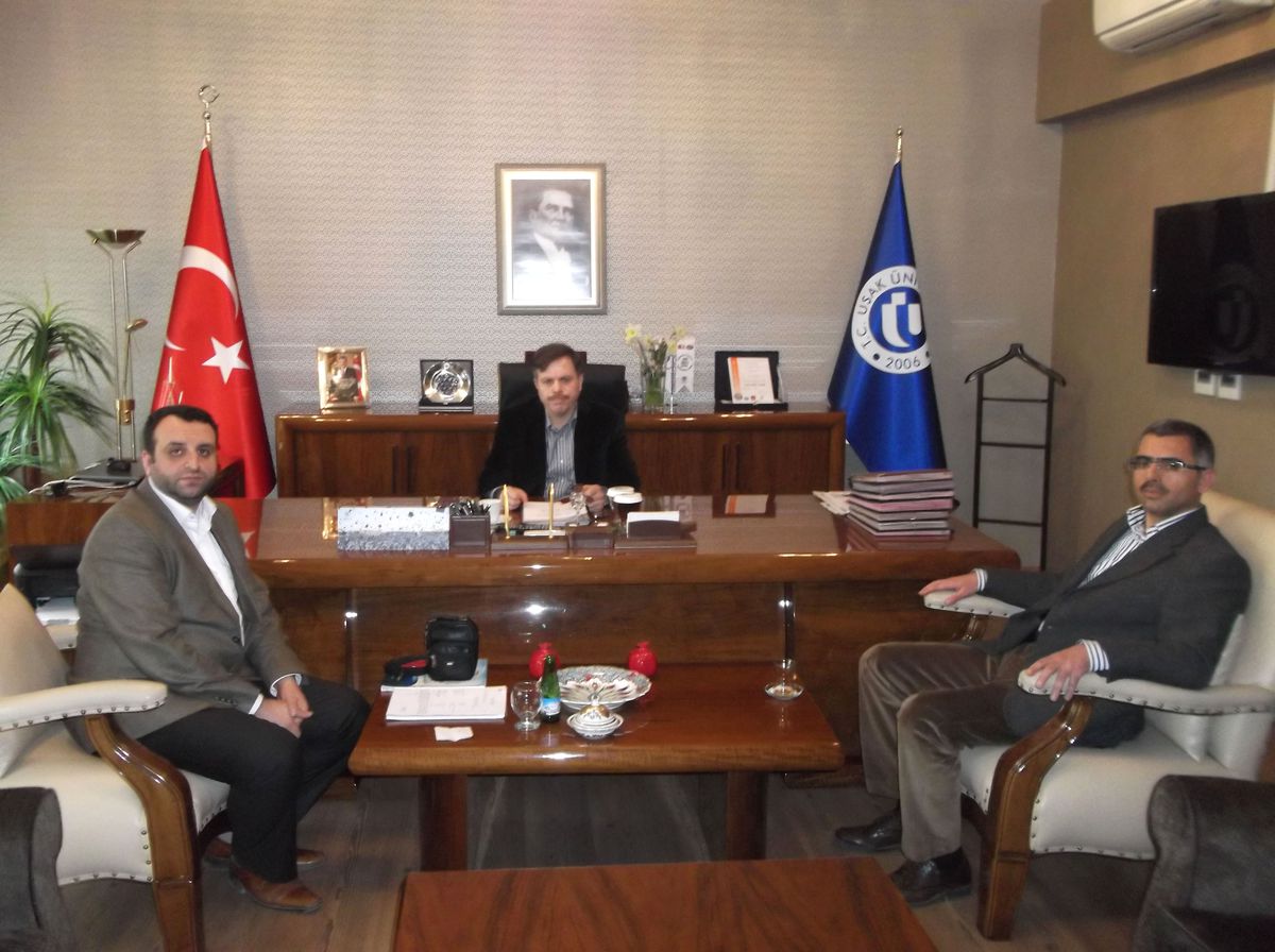 Eğitim Bir Sen Uşak Şubesi Rektör Çelik\'i Ziyaret Etti