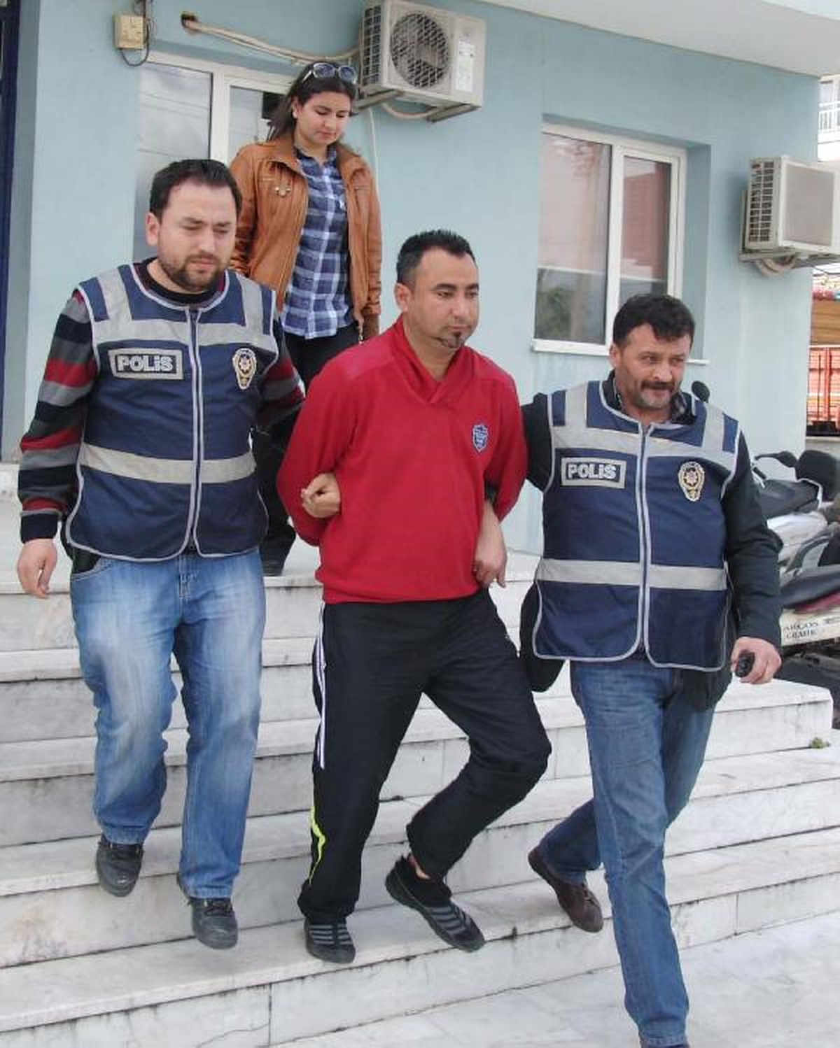 Eşini Küçük Yaşta Kaçırdığı İçin 16 Yıl Hapis Cezası Alan Koca, Gardropta Yakalandı