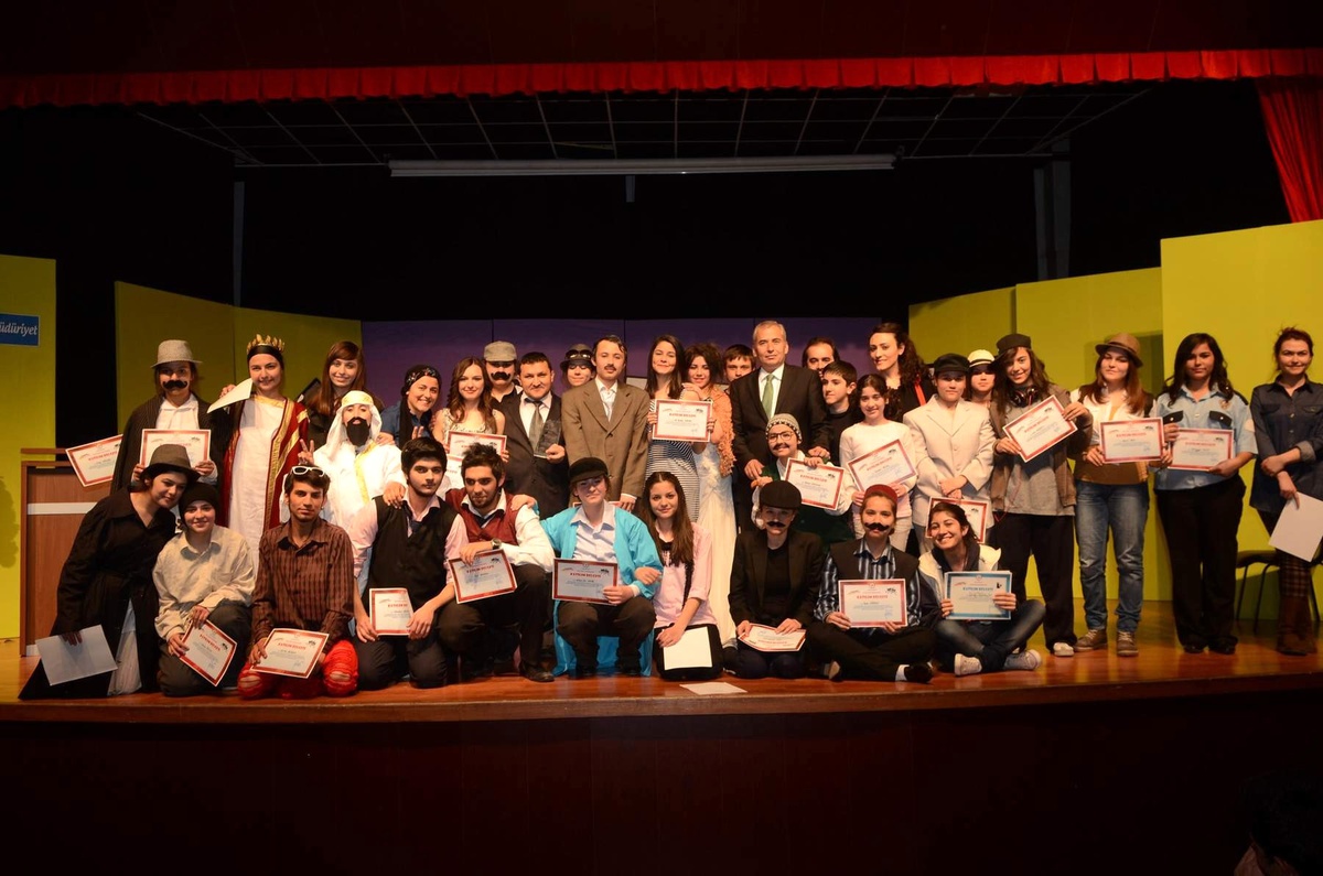 Genç Denizli Tiyatrosu, İzleyenlerden Tam Not Aldı
