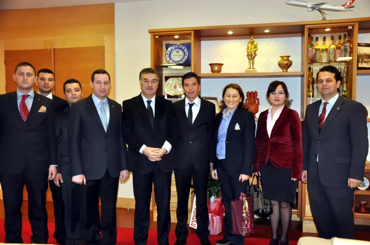 Girişimci Gençlerden Vali Al'a Ziyaret