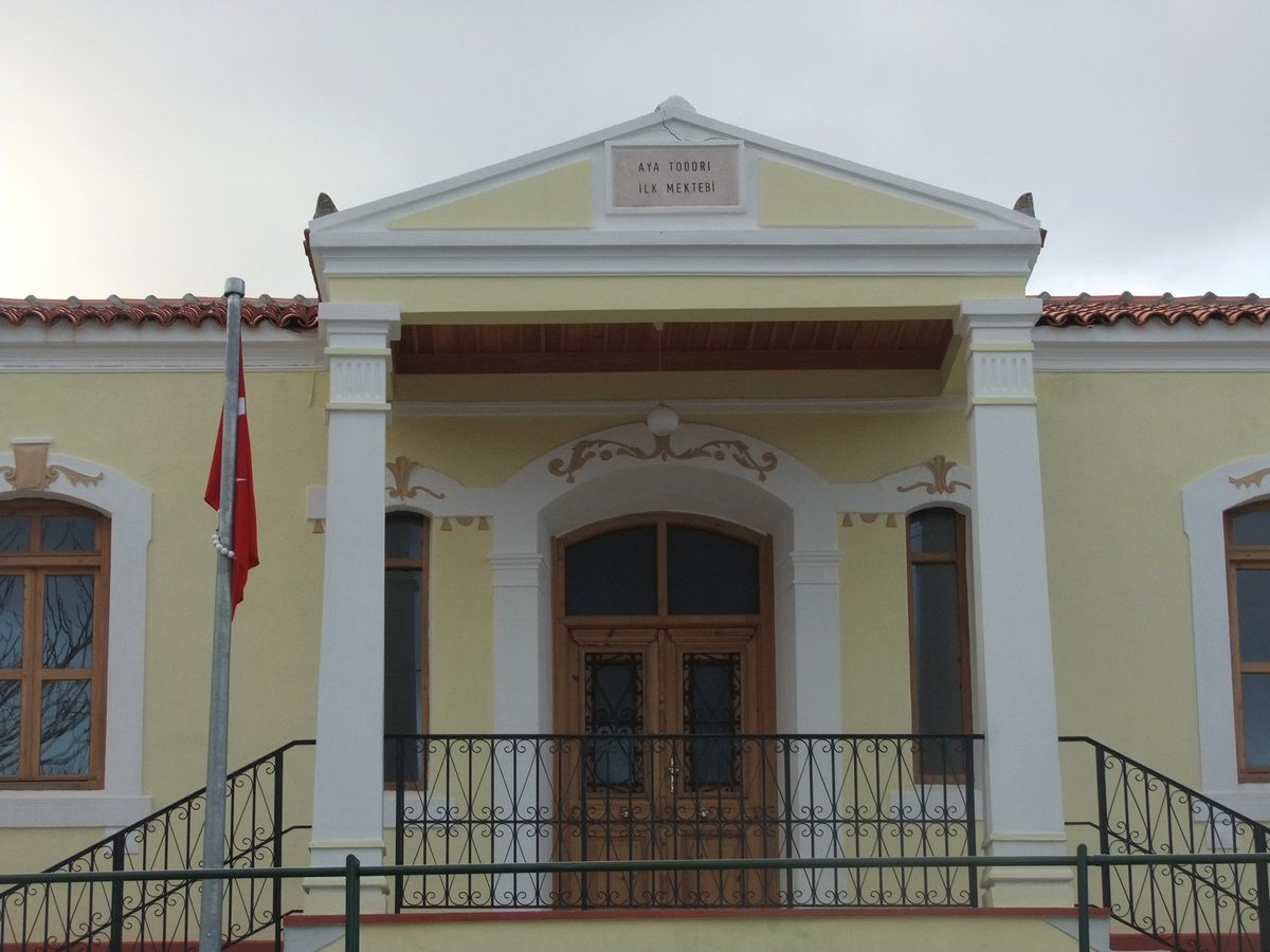 Gökçeadalılar Karardan Memnun