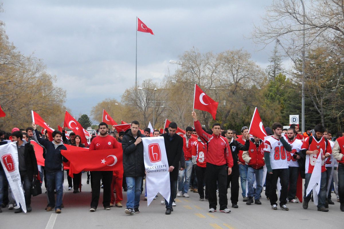 Hacettepe\'de Şiddete "Sessiz" Protesto
