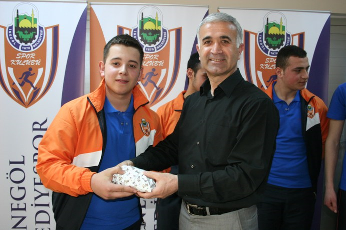 İnegöl Belediyespor Başarıdan Başarıya Koşuyor