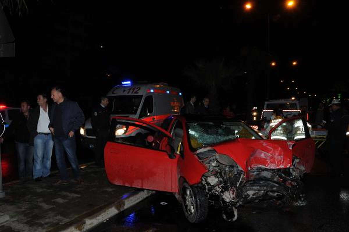 Alkollü Sürücü Kaza Yaptı: 4 Yaralı