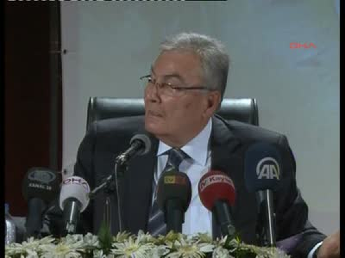 Kayseri 7 Deniz Baykal."Hükümet PKK\'ya Siyasi Nitelik Kazandırdı" Kayseri\'de Düzenlenen...