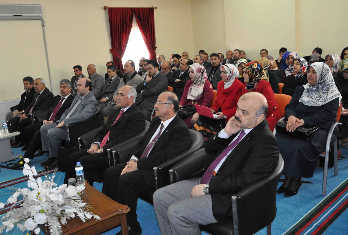 Kırıkkale\'de Toplum Liderlerini Teşkilatlandırma Projesi