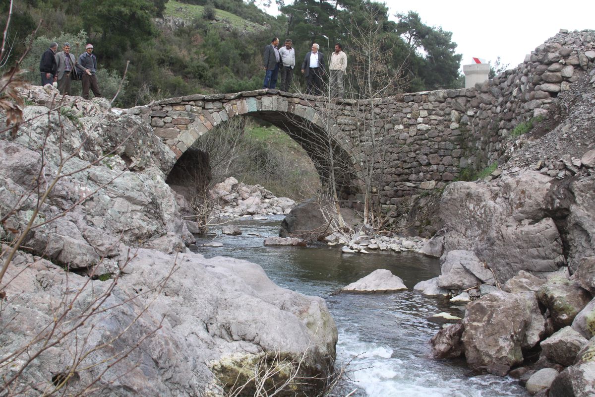 Köprü Tamir Edecek Usta Aranıyor