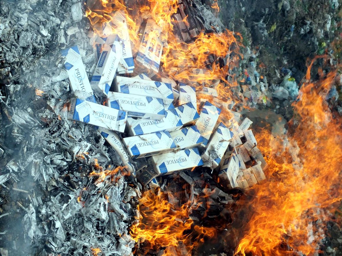 Koyulhisar\'da 35 Bin Paket Kaçak Sigara İmha Edildi