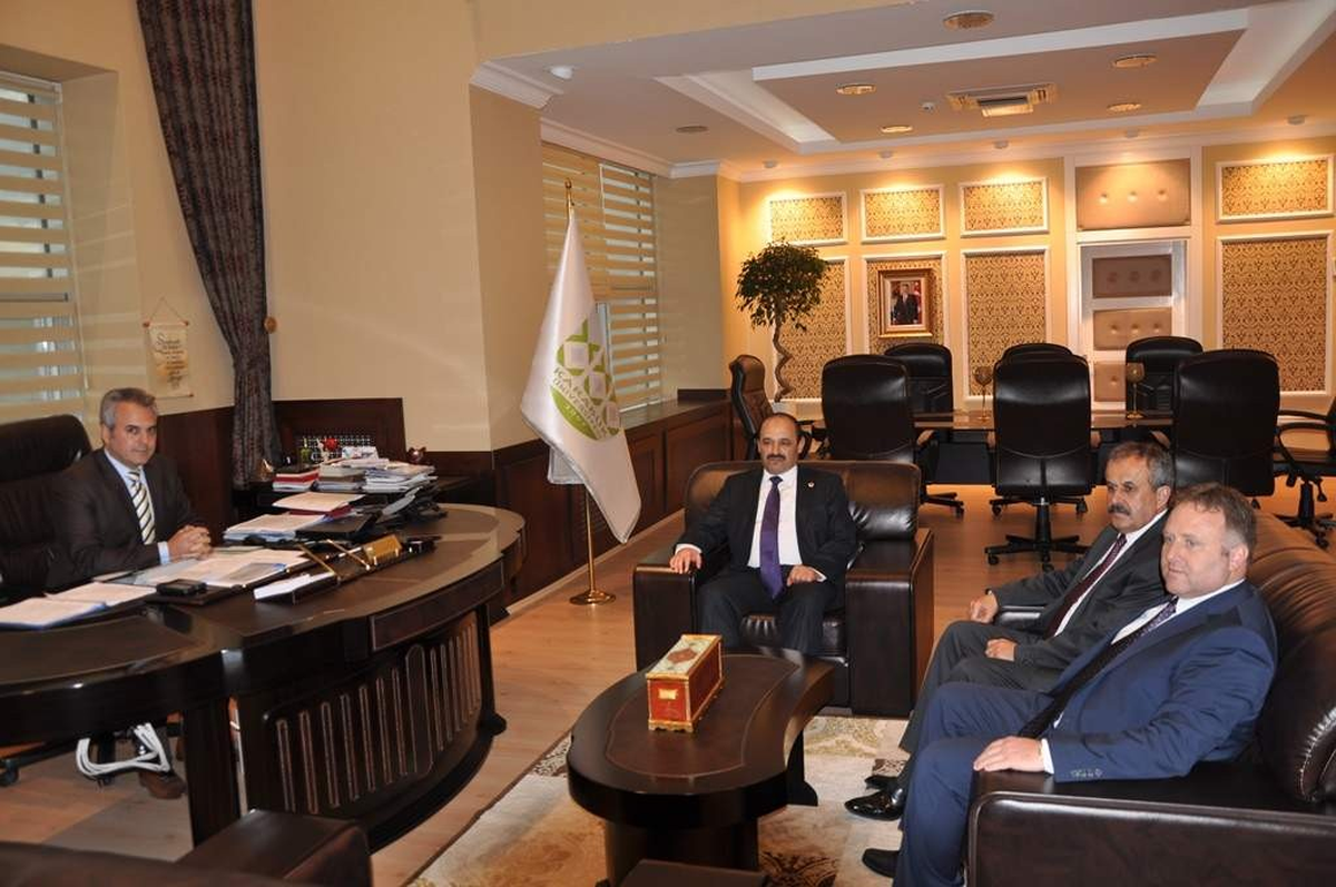 Kü Rektörü Aydın\'dan Uysal\'a Ziyaret
