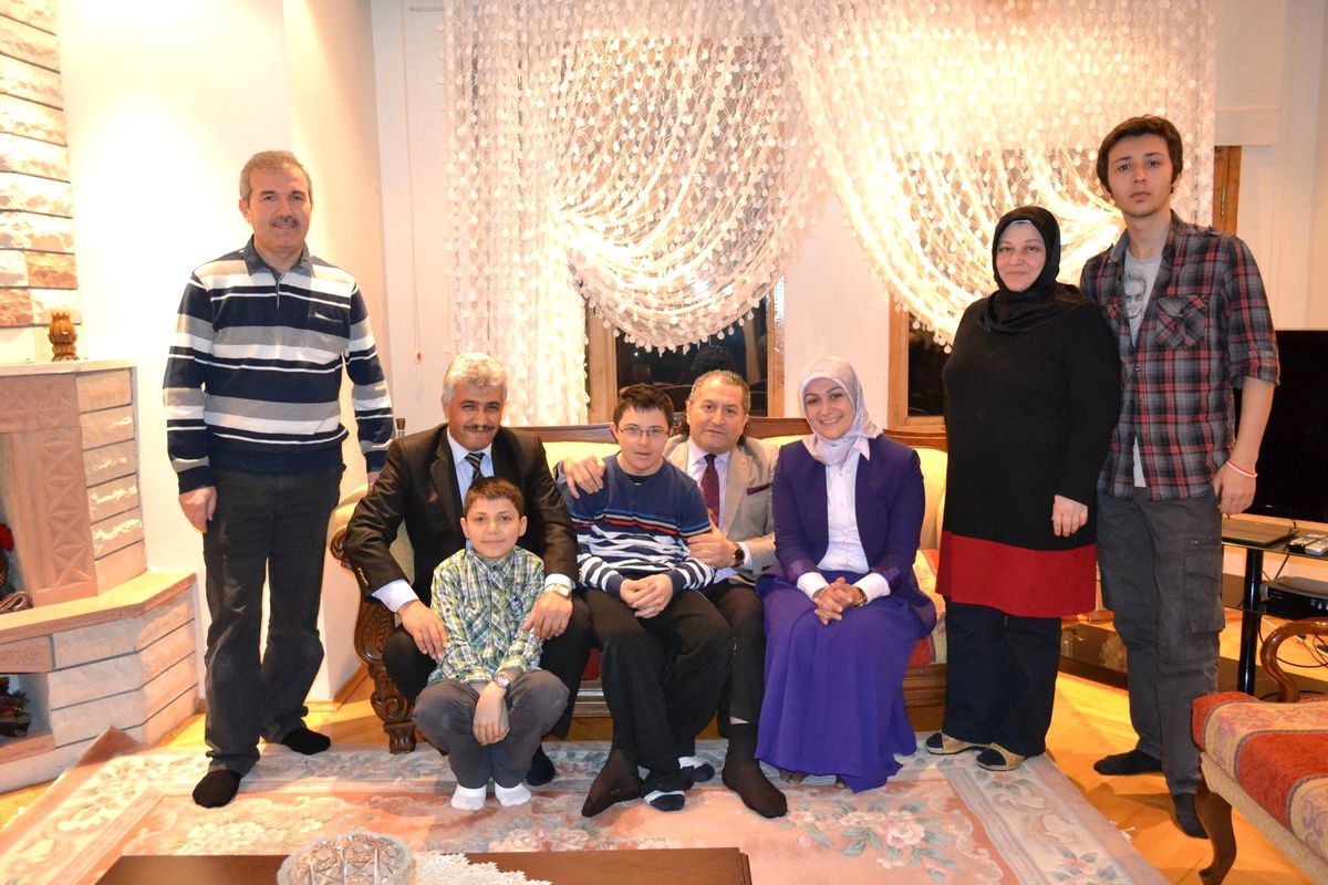 Melek Yüzlülere Evlerinde Ziyaret