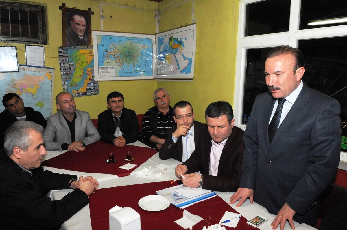 Nevzat Doğan Gündüz Mahallede Akşam Köylerde