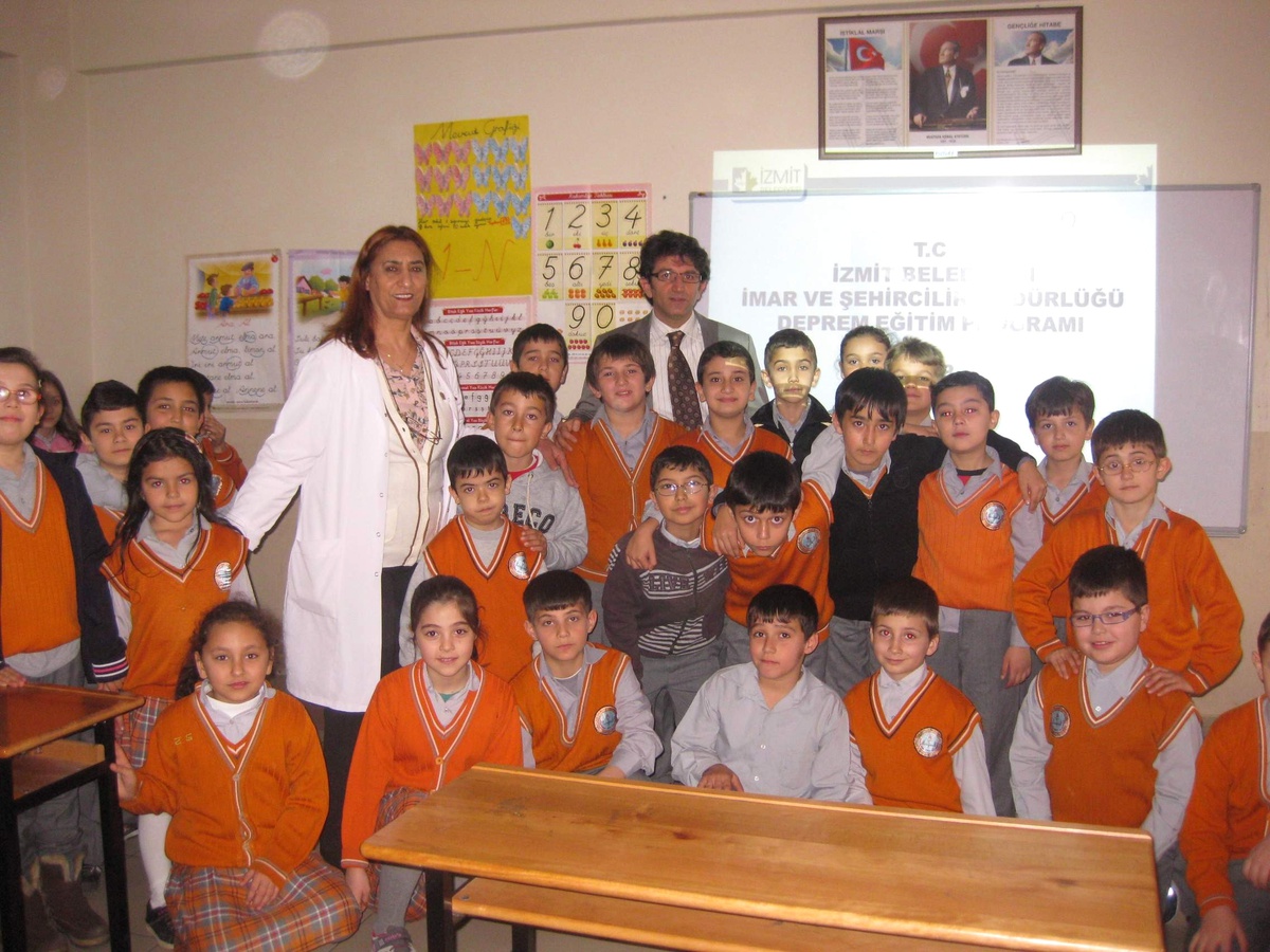 Öğrenciler Deprem Konusunda Bilinçleniyor