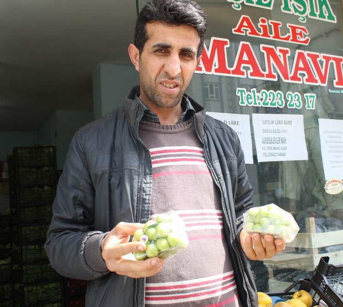 (Özel Haber) Siirt'te Erik Gramla Satılıyor