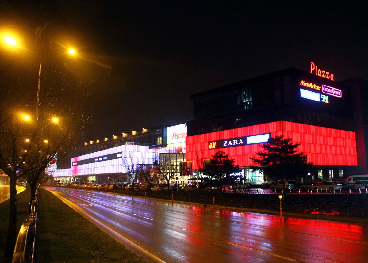 Piazza Avm\'nin Vip Açılışı Yapıldı