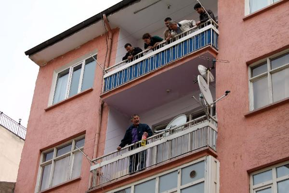 Şizofreni Hastası, Polisi Uzun Süre Uğraştırdı