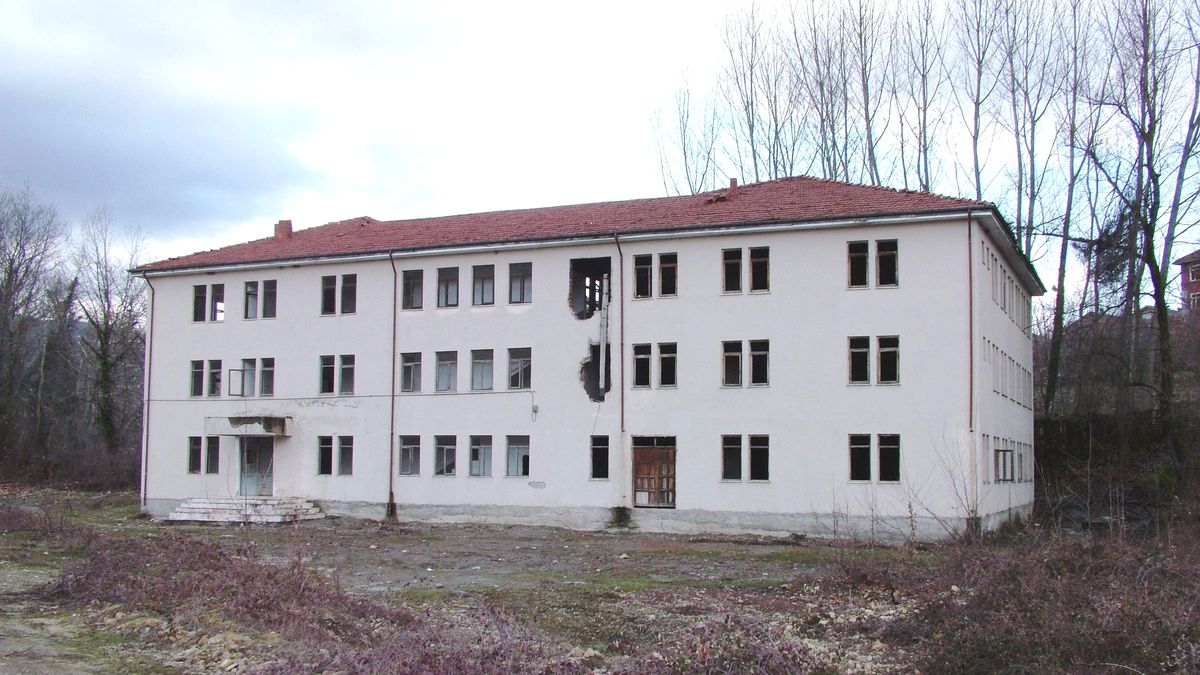 Vakfa Devredilen Binaya Vatandaştan Tepki