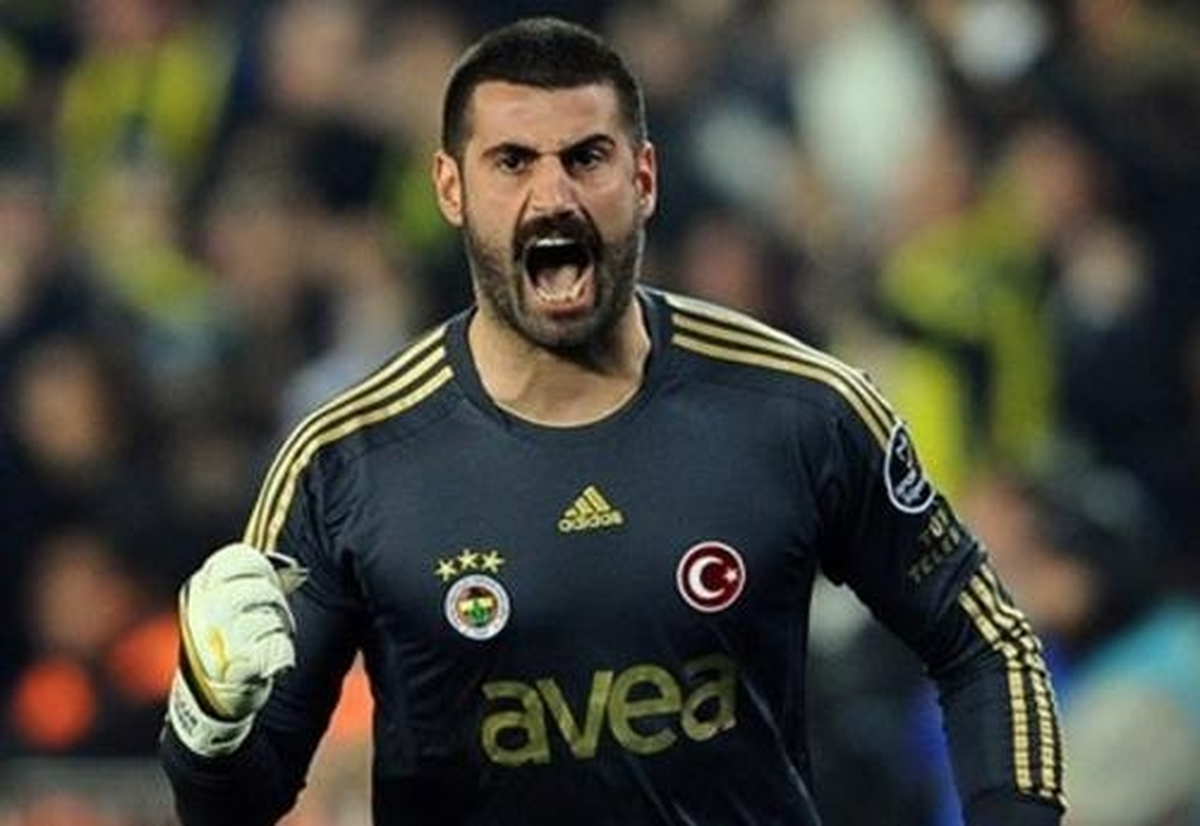 Volkan Demirel Futbolu Fenerbahçe\'de Bırakmak İstiyor