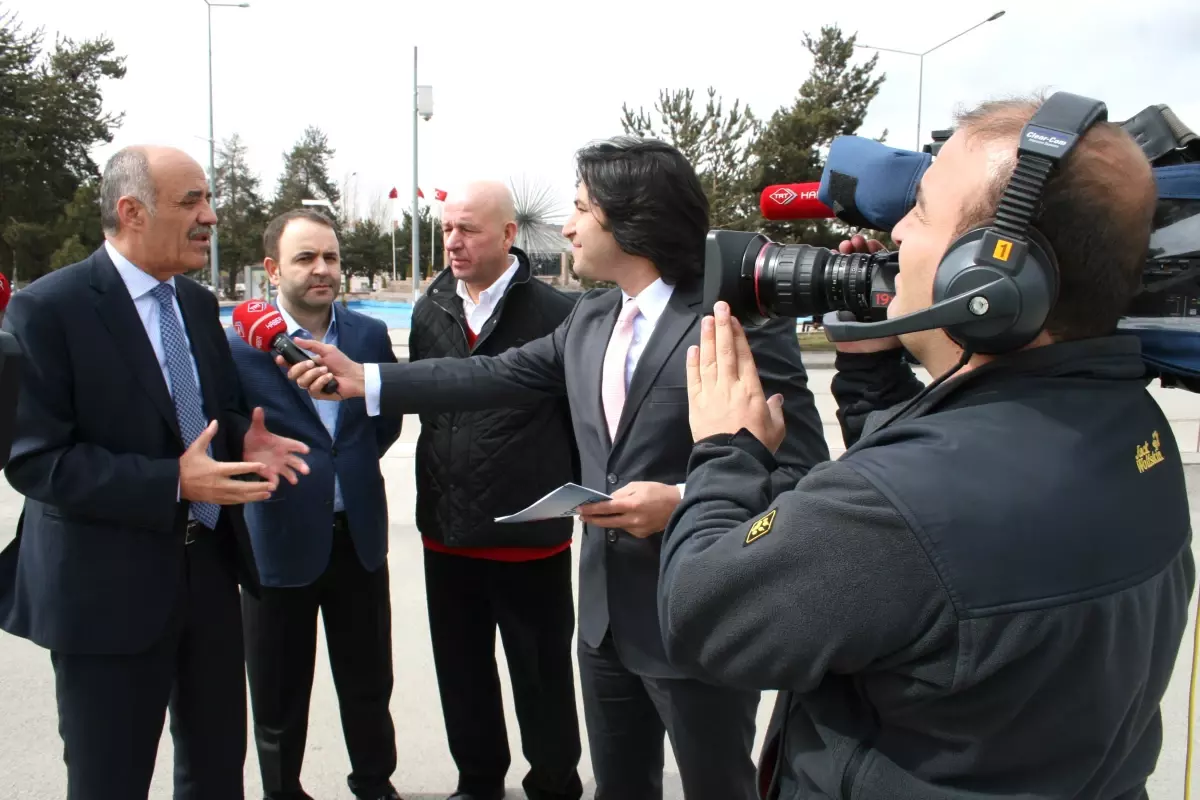 Yücelik, TRT Haber\'e Canlı Yayın Konuğu Oldu