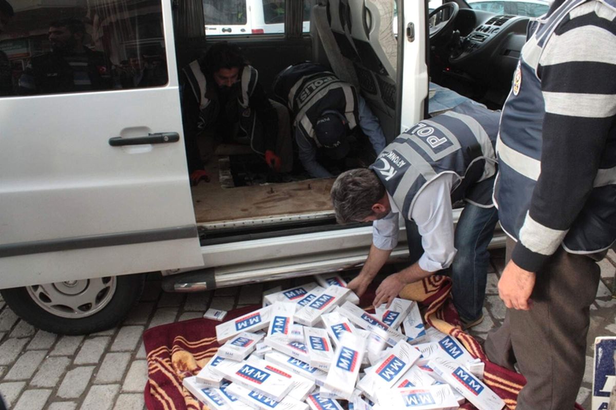 Afyonkarahisar\'da 6 Bin Paket Kaçak Sigara Ele Geçirildi