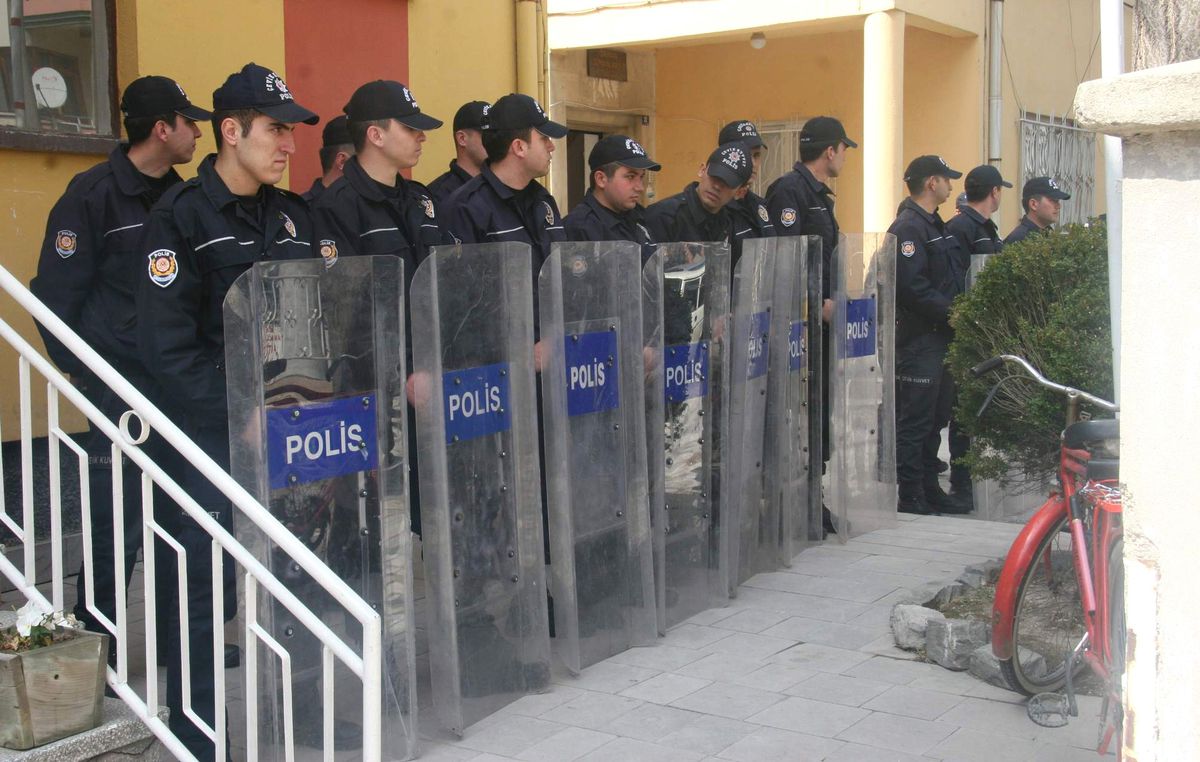Afyonkarahisar\'da Köylülerin Fidan İsyanı
