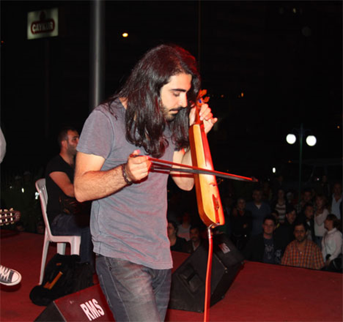 Aibü\'de Selçuk Balcı Konseri