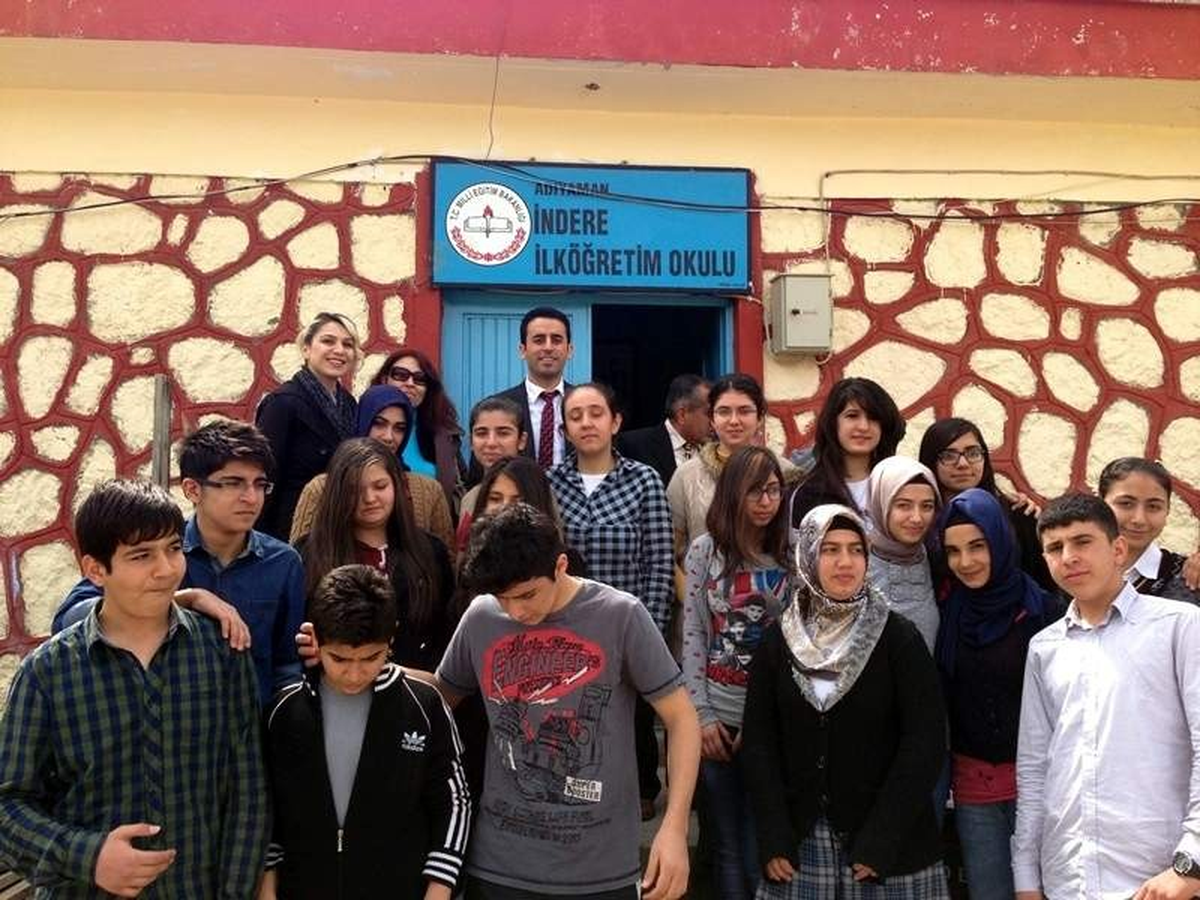 Altınşehir Anadolu Lisesi Öğrencileri Kardeş Okullarına Yardımda Bulundu