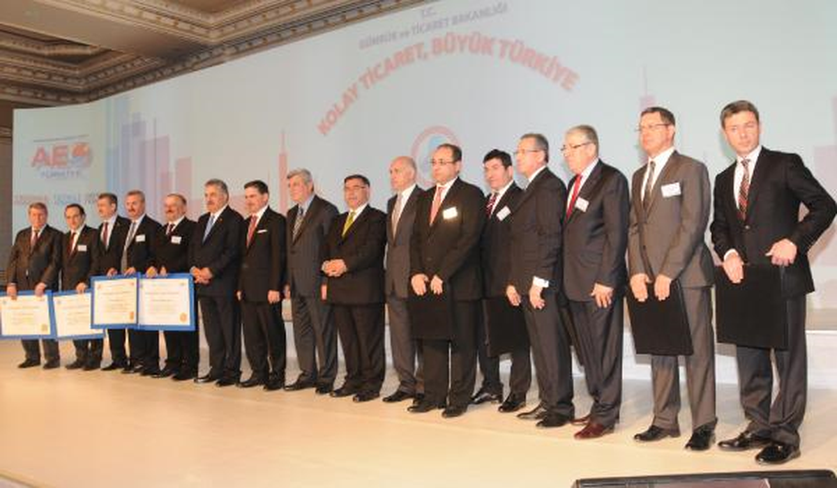 Bakan Yazıcı: Körfez\'de 6 Yıldır Demirli Lpg Yüklü Gemi Bizim Ayıbımız (2)