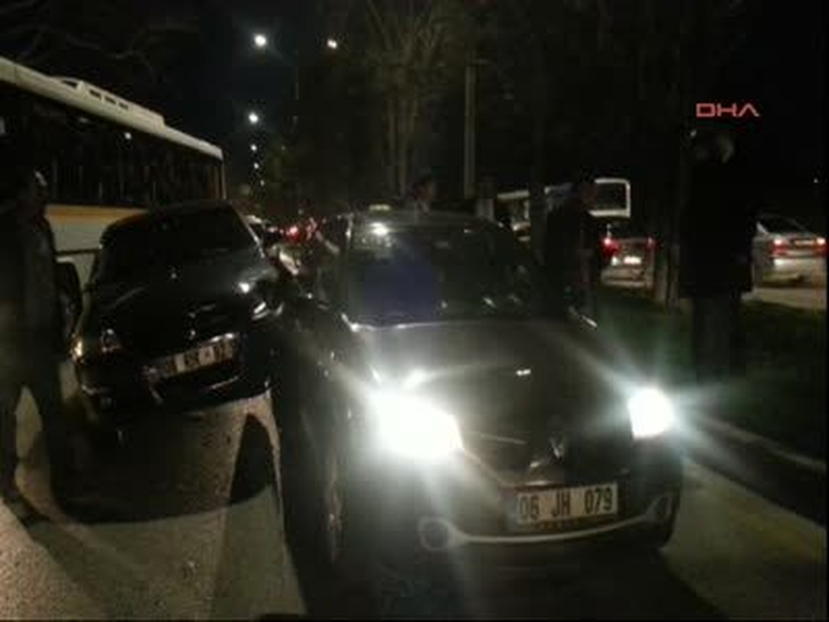 Başbakan Erdoğan\'ın Konvoyunda Kaza (Yeniden)